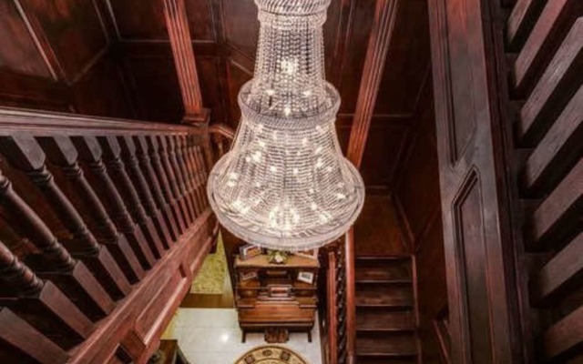 Historic Elgin Hotel