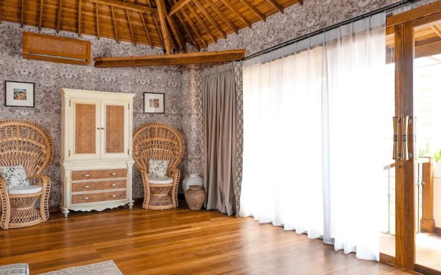 Luxurious Arakana Villa with Pool