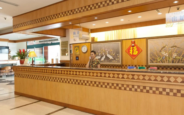 Hoya Hot Springs Hotel