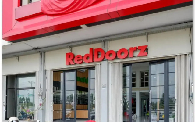 RedDoorz Plus @ Madukoro Raya Semarang