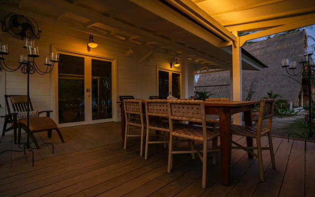 Villa Matahari Terbenam