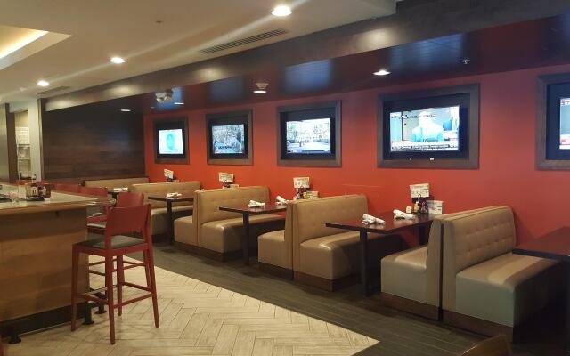 Holiday Inn Columbus Dwtn-Capitol Square by IHG