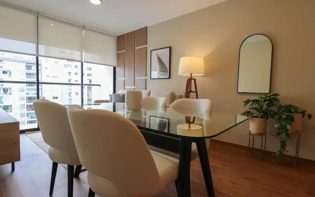 w Comfy 2BR w Modern Balcony Near Kennedy Park
