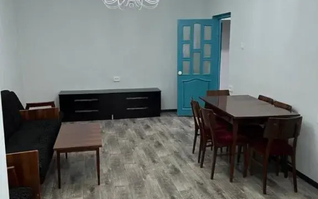 2 bedroom apartment center