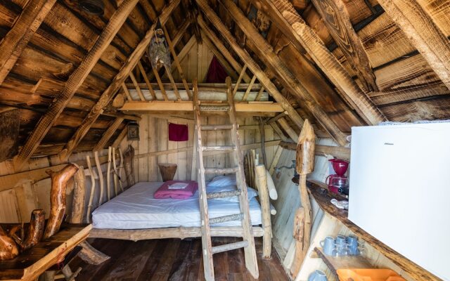 Camping Les Castors - Cabanes Insolites