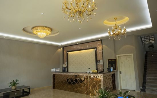 Mengzi Shuangfu Business Hotel