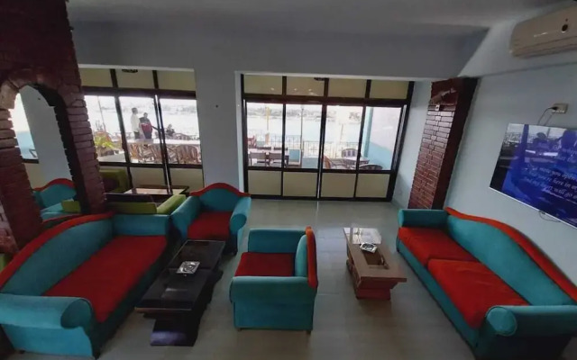 Merryland Hotel