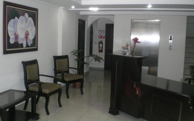 Hotel Plaza Real Suites & Apartments