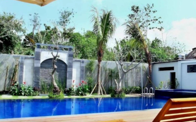 Grand Royal BIL Hotel