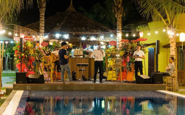 Hoi An SeaBreeze Village Resort