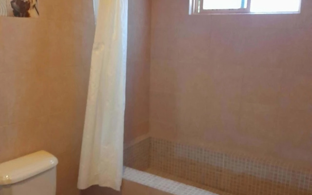 Centro 4bedroom Home on Stirling Dickinson