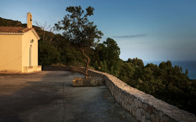 Villa Kanalos