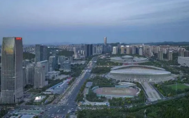 Vienna International Hotel (Jinan Olympic Sports Center Longao Building Branch)