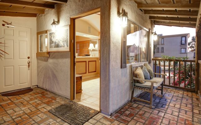 The Green Room Hotel