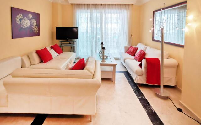 Banana Beach Marbella 4 pax 369