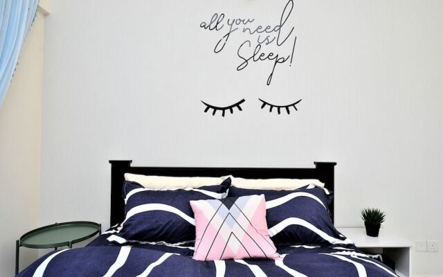 6-8 pax SetiaWalk 5min LRT Cozy Apartment Puchong