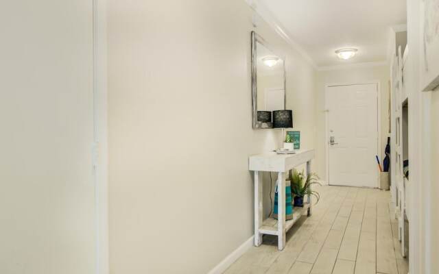 7 A, One Bedroom Condo