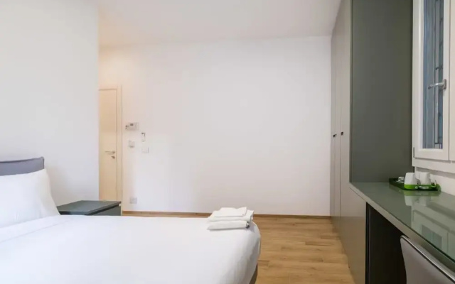Casa Due Agosto Sleek and Central