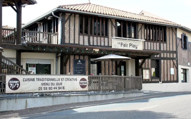 Logis Hôtel Le Fair Play