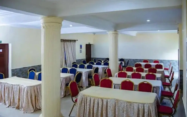 Dalice Hotel and Suites