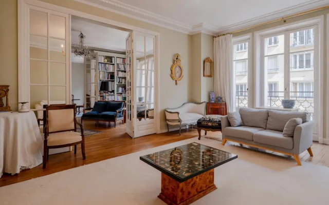 Paris Prestige Rousseau Residence