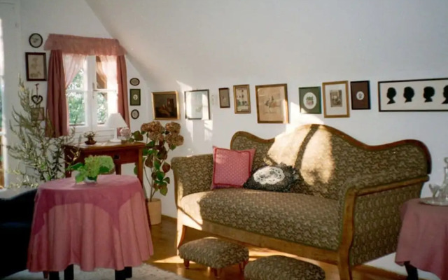 The Holler Comfortable Holiday Residence