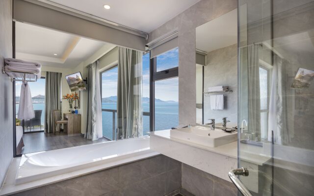 Xavia Hotel