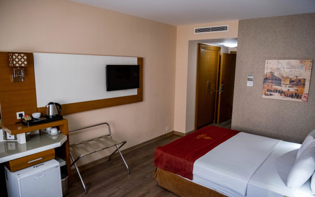 Selcuk Hotel Sems-i Tebrizi
