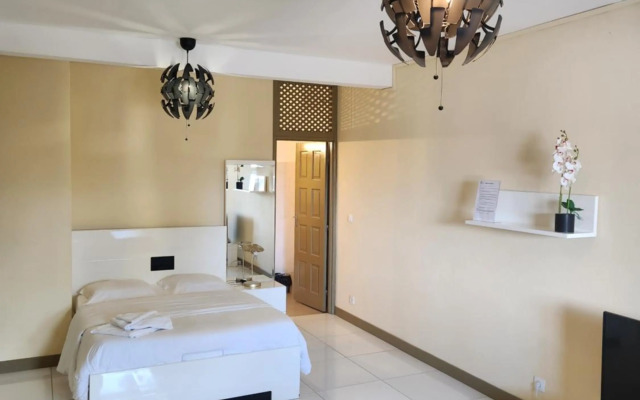 Hello Guyane - Studio Haut Standing