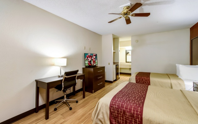 Red Roof Inn & Suites Statesboro - University