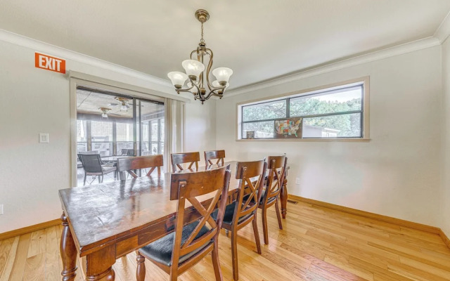 Spacious Ruidoso Home w/ Patio & Mountain Views!