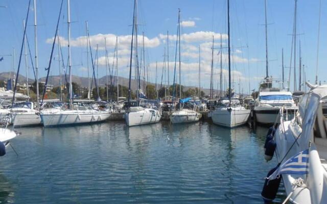 Two Bedroom Apartment Near Alimos Marina !