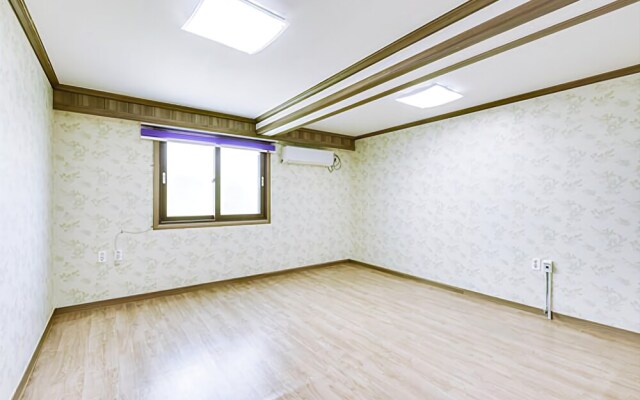 Gokseong Gicha Maeul Hill Pension