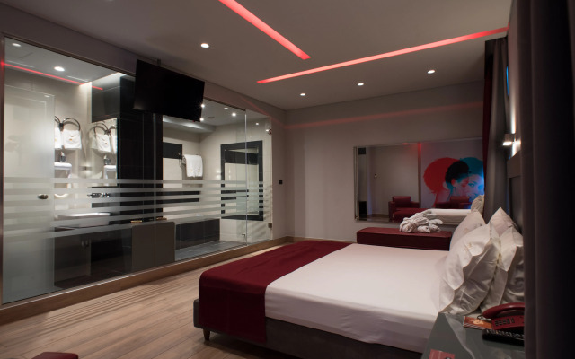 Pines Hotel