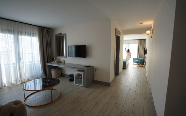 Yunus Hotel