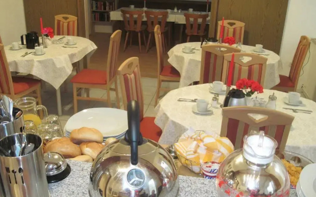 Hotel-Pension "Alte Schule"