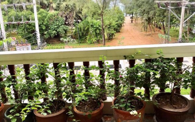 Surin Bay Inn