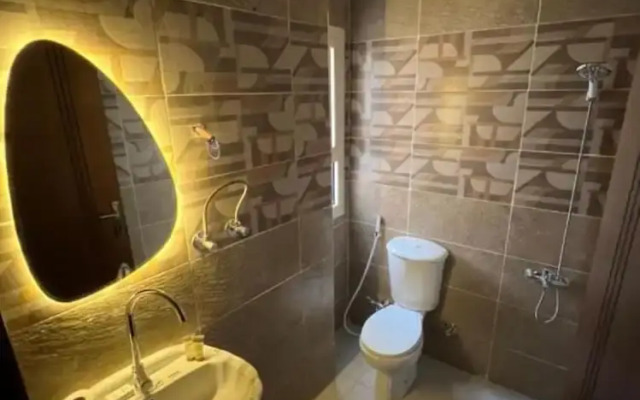 Moses Pyramids Inn