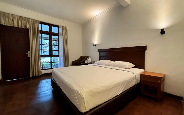 Parama Hotel Puncak – Guest Rooms – Cisarua