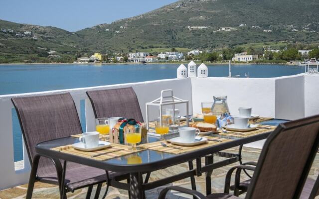 The Veranda of Gavrion - Deluxe Cycladic House