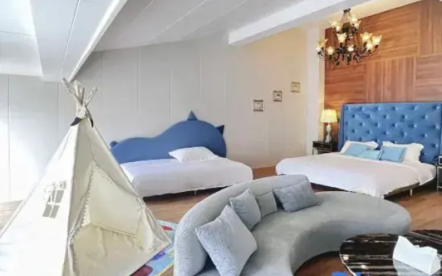 Xi Hotel