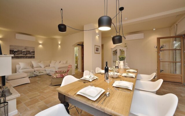 Amazing Home in Jadrija with Hot Tub, Sauna & 4 Bedrooms