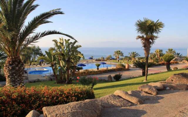 Hotel Villaggio Club Dolomiti Sul Mare