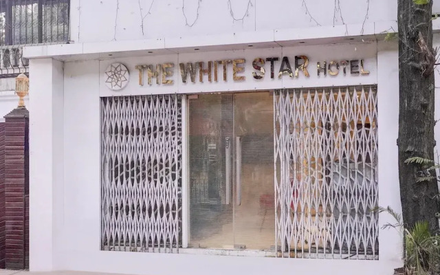 Comfy Stays at Lokhandwala Andheri West