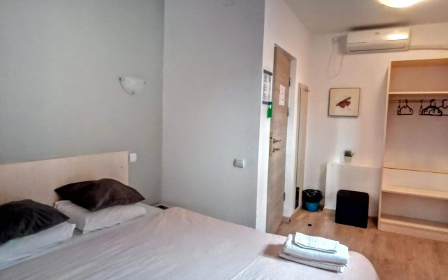 Central Guesthouse Bucharest - Adults Only