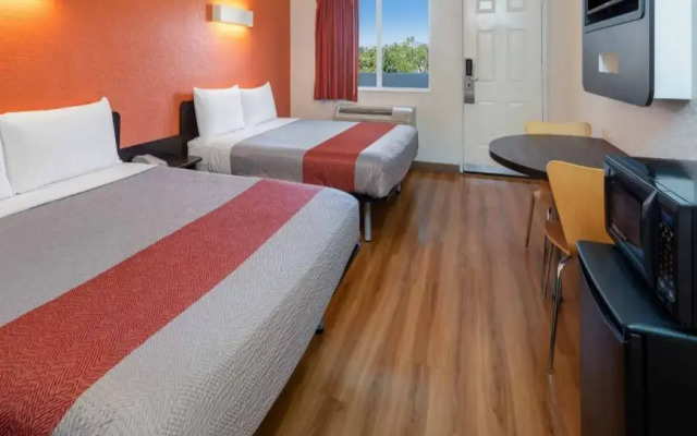 Motel 6 Ventura, CA - South