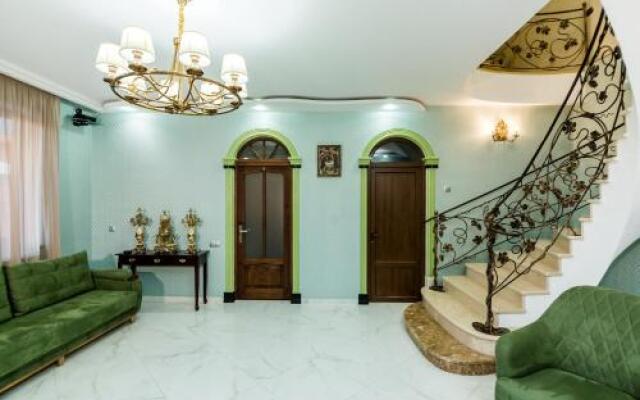 Amir Hotel
