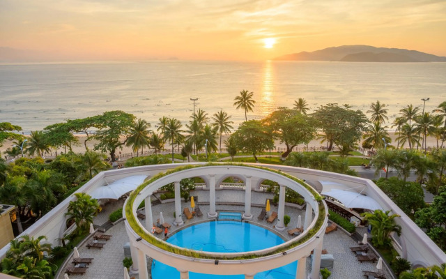 Sunrise Nha Trang Beach Hotel & Spa