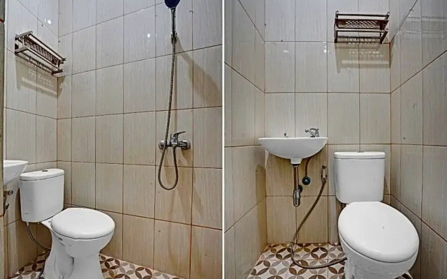 OYO 90804 Oma Uti Homestay Syariah