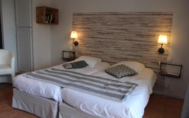 Hôtel-Gîte La Peyrade